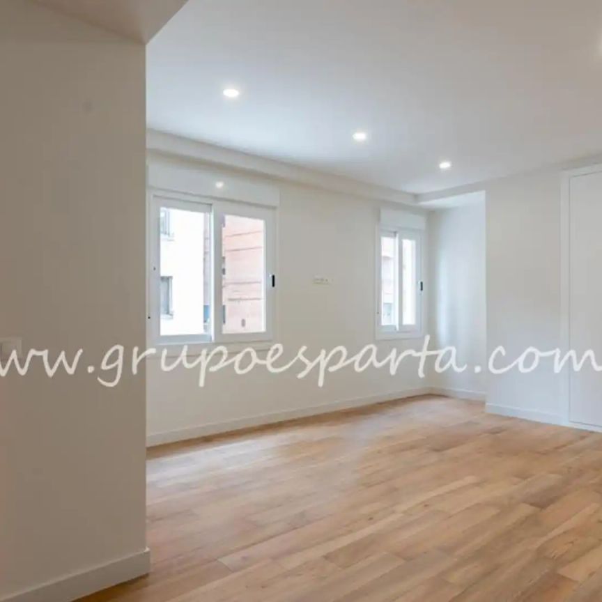 Piso de alquiler en Plaza de Cuba, 1, Los Remedios - Photo 1