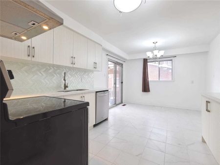For Lease - 4 Fordcombe Crescent Unit# Upper, Markham, Ontario - Photo 5