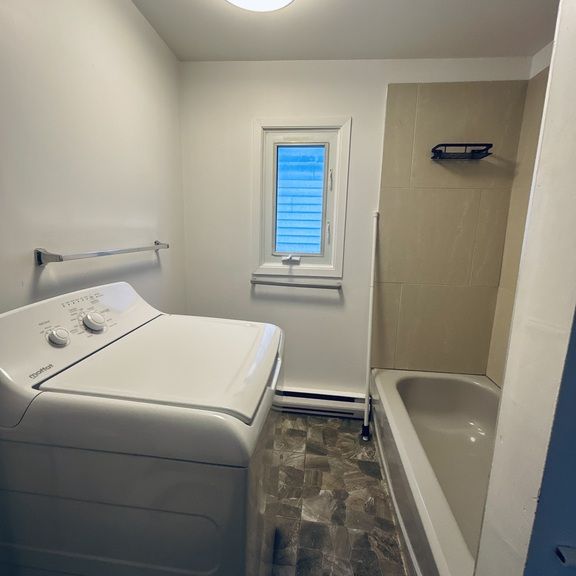 3 Et 1/2 - 1 Chambre - Photo 1