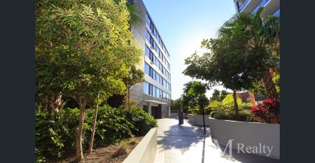 Modern Apartment Plus Study - Photo 3