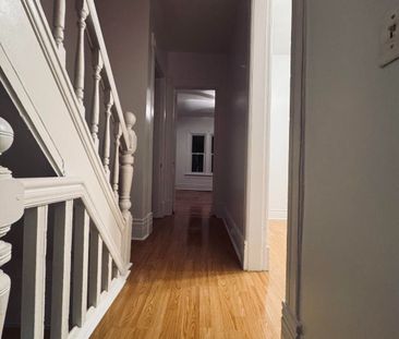 For Lease - 585 Parliament Street Unit# Upper Level, Toronto, Ontario - Photo 5