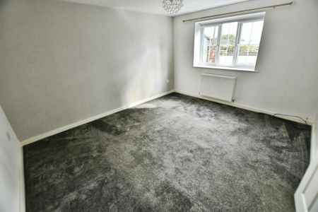 3 bedroom detached house to rent - Photo 3