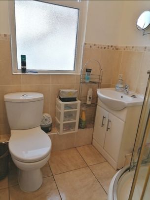 Room in a Shared House, Egerton Street, CH45 - Photo 1