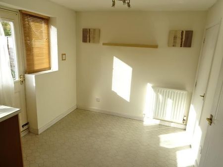 2 bedroom house to rent - Photo 3