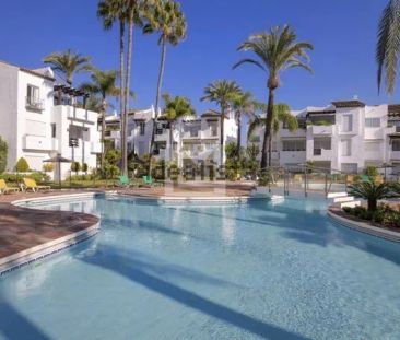 Alquiler de piso en Calle Trajano, 22 - Photo 2