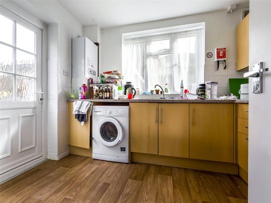 4 bedroom semi-detached house to rent - Photo 1