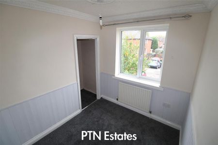 3 bedroom terraced house to rent - Photo 4