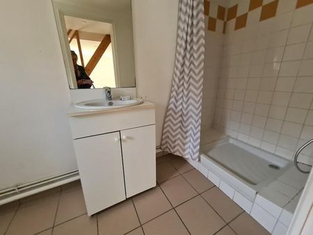 Maison à Louer à LILLE 820 € - Photo 3