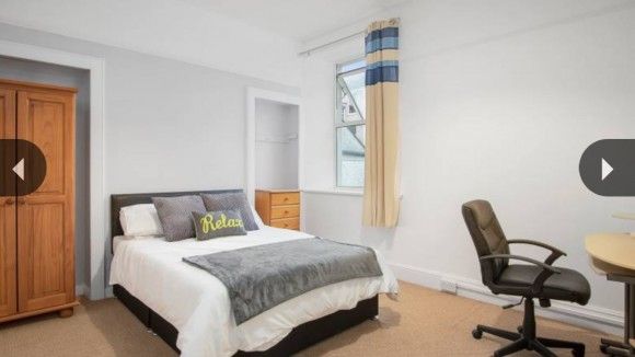 3 rooms available. 9 BEDROOM HOUSE - Photo 1