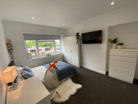 1 bedroom in a house share to rent - Photo 4