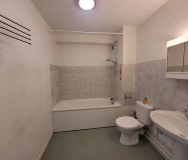 Location Appartement 1 pièce 25m² STRASBOURG 67100 - Photo 2