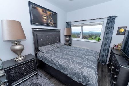 35 Lagmore View Road, Dunmurry, Belfast, BT17 0FR - Photo 3