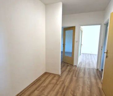 Pronájem prostorného bytu 2+1, Riviéra - Fotografie 3
