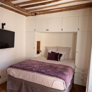Location Appartement 2 pièces Meublé 47m² PARIS 8ème - Photo 2