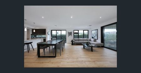 Luxury Entertainer! - Photo 5