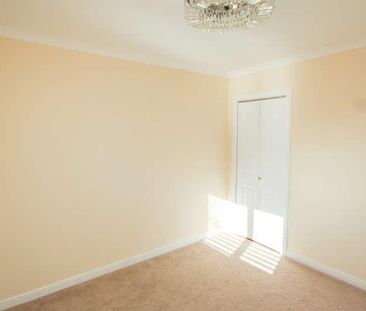 Ballantyne Place, Livingston, EH54 - Photo 5