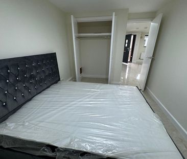 1 bedroom in a flat share to rent - Photo 4