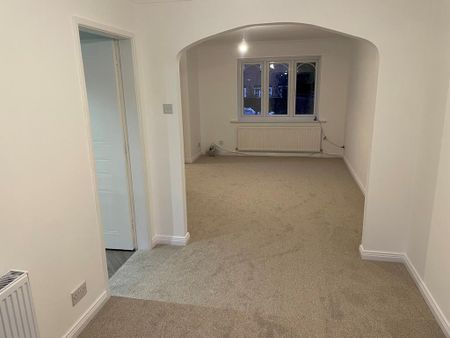 3 bedroom detached house to rent - Photo 2