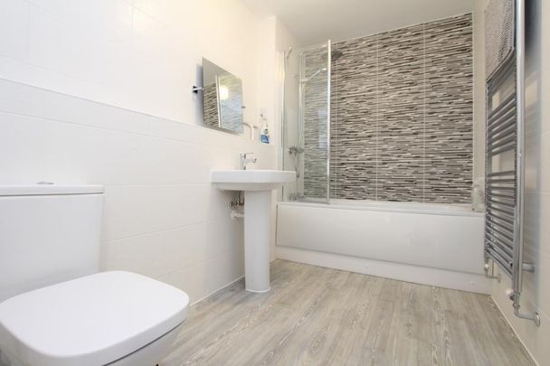 4 bedroom semi-detached house to rent - Photo 1