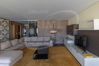 Apartamento T4 em Porto