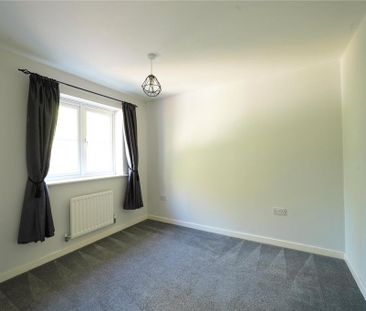 3 bedroom end of terrace house to rent - Photo 4