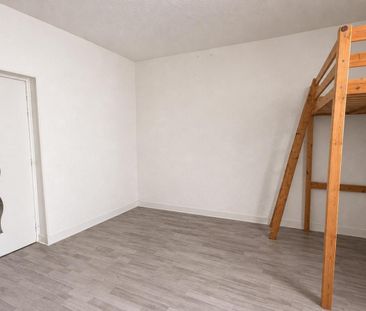 Location Appartement 1 pièce 25m² CLERMONT FERRAND 63000 - Photo 2