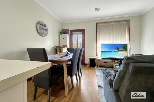 Centrally Located 3 Bedroom Townhouse - Photo 1