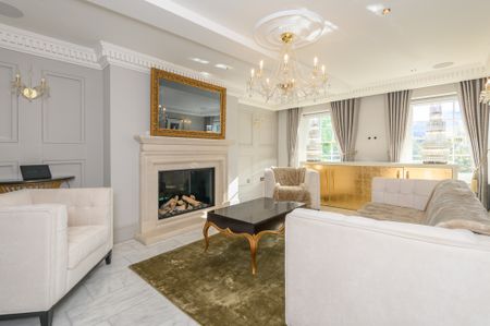 The Penthouse, Park Square, Leeds City Centre - Photo 2