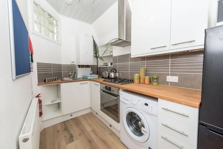 Room in a Shared Flat, Ffl, AB24 - Photo 3