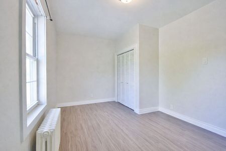 For Lease - 280 Bells Lane Unit# 1, Innisfil, Ontario - Photo 2