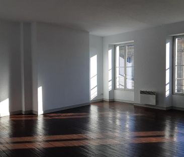 Location Appartement 4 pièces 113m² BORDEAUX 33000 - Photo 1