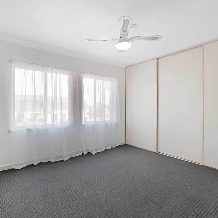 9C Shalford Way - Photo 1