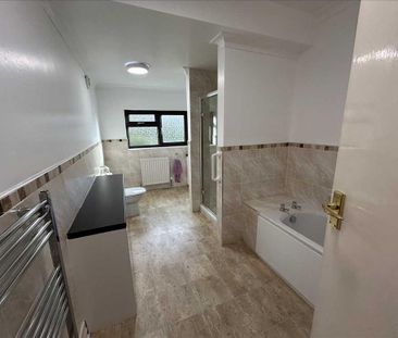 3 bedroom bungalow to rent - Photo 4