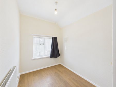 Station Crescent, Ashford, Middlesex,TW15 - Photo 4