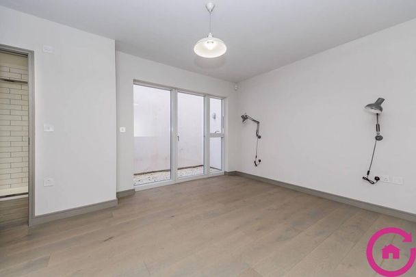 2 bedroom townhouse to rent - Photo 1