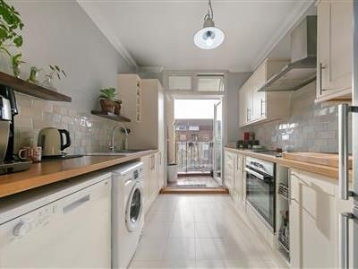 Iron Mill Road, SW18 - Photo 3