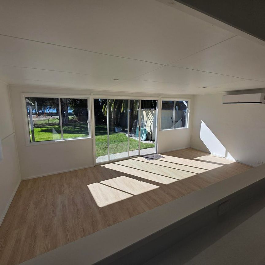 Waterfront 2-Bedroom Home for Rent - Tanilba Bay - Photo 1