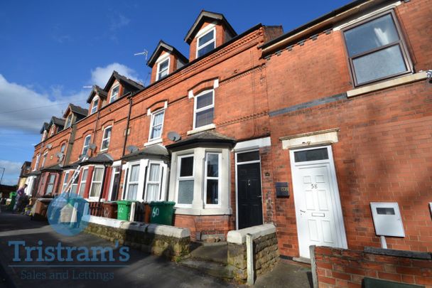 3 bed Mid Terraced House for Rent - Photo 1