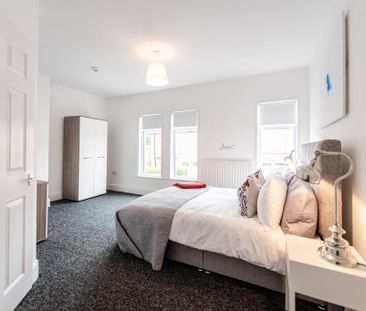 1 bedroom in a house share to rent - Photo 2