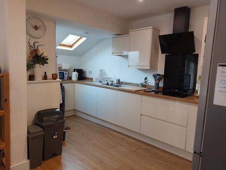 Room in a Shared House, Birchwood Road, BS4 - Photo 5