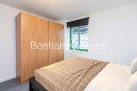 Bellevue Court, Hounslow, TW3 - Photo 4