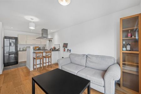 1 bedroom flat to rent - Photo 2