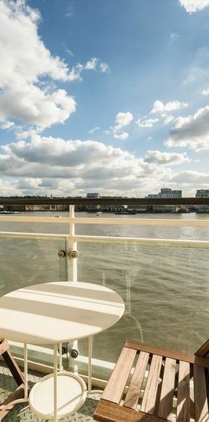 St. Davids Square Canary Wharf, E14 - Photo 1