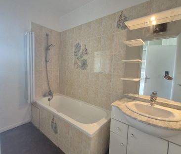 Location Appartement 2 pièces 50m² LILLE 59000 - Photo 3
