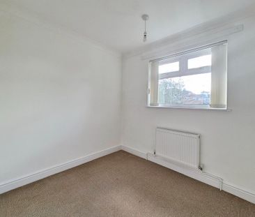 2 bedroom bungalow to rent - Photo 2