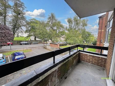 2 bedroom flat to rent - Photo 3