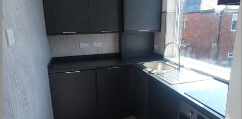 2 bedroom flat to rent - Photo 2