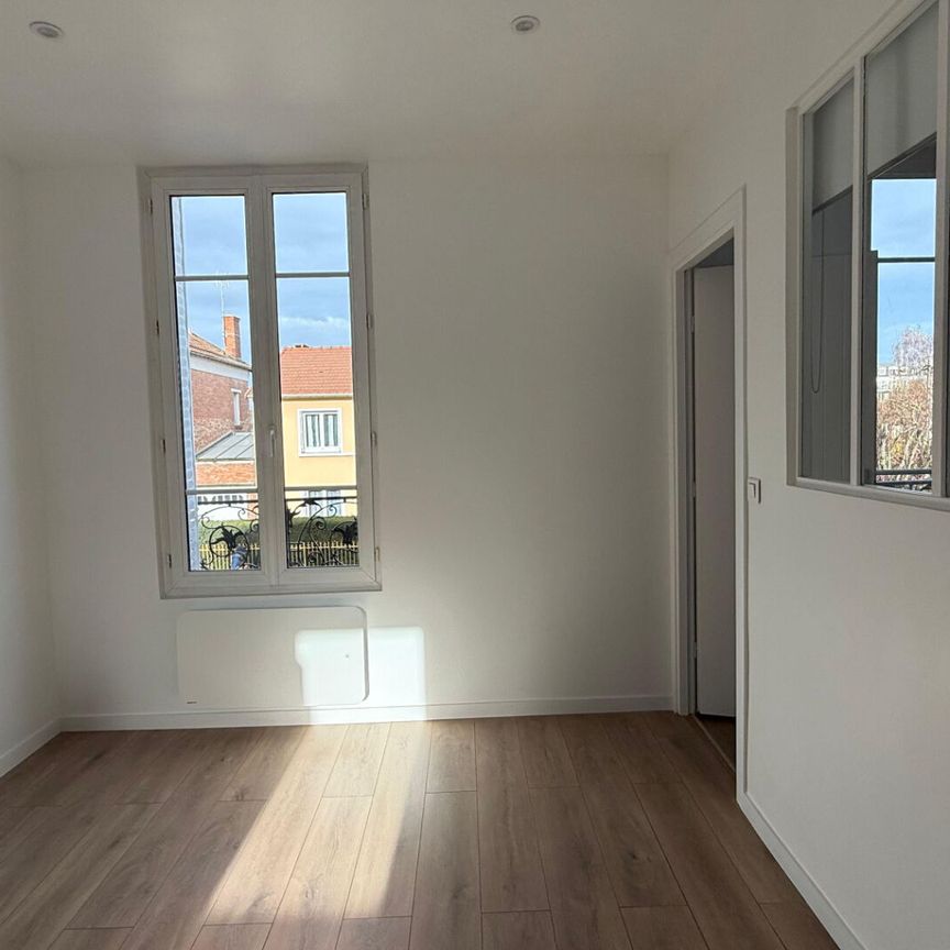 2P proche GARE HOUILLES CARRIERES - Photo 1