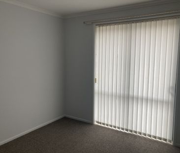 Discover comfortable, convenient living in this freshly painted 3 b... - Photo 6