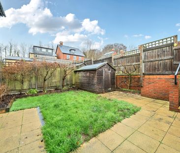 4 bedroom terraced house to rent - Photo 5